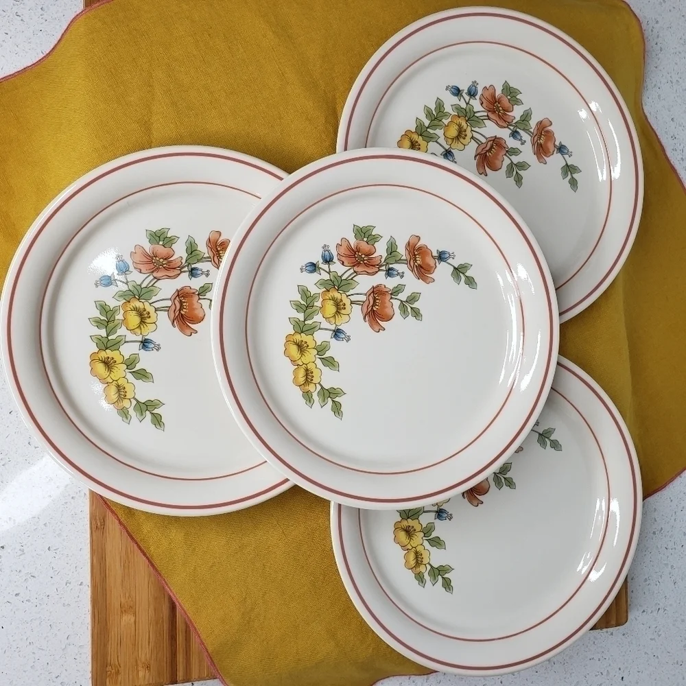 Set 4 Cornerstone by Corning Royal Garden Floral Pattern Lunch Plates Stoneware